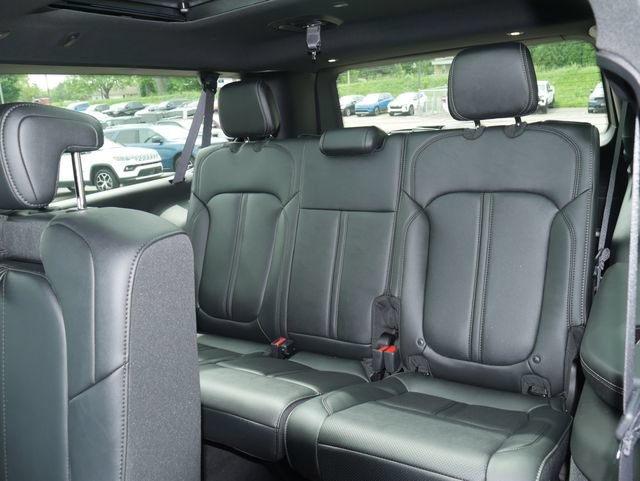 New 2026 Jeep Grand Wagoneer L Summit AWD/4WD image 27