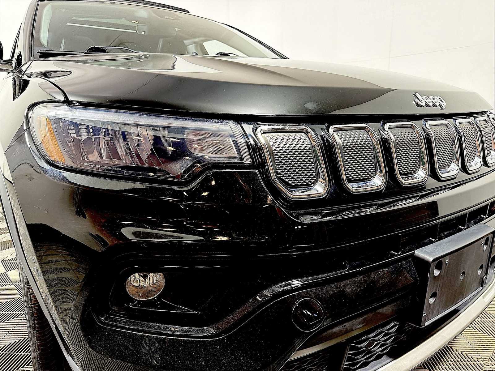 Used 2022 Jeep Compass Limited w/ Sun and Sound Group AWD/4WD image 24