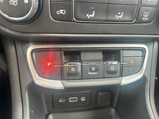 Used 2024 GMC Terrain SLE AWD/4WD image 30