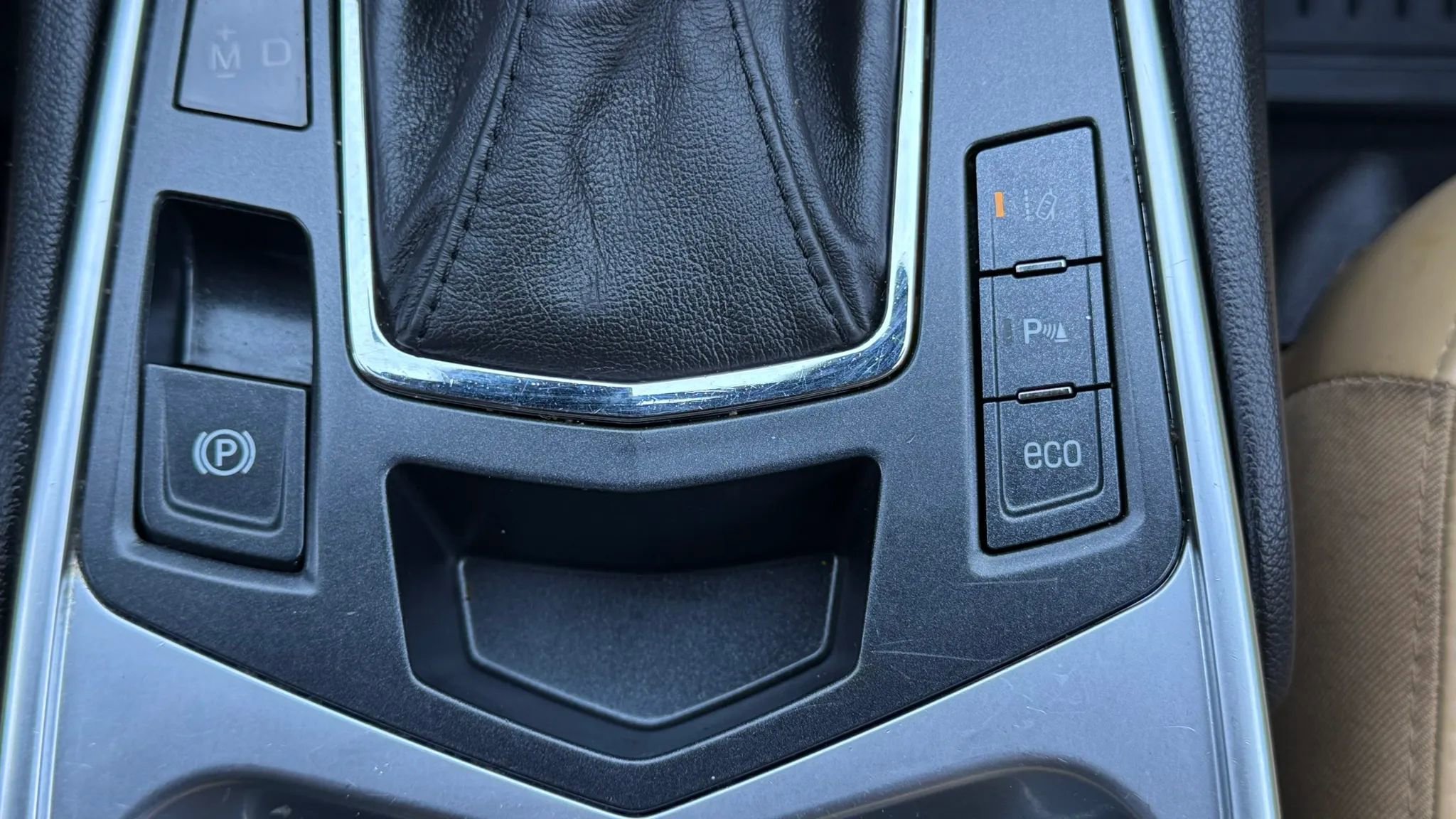 Used 2015 Cadillac SRX Luxury w/ Driver Awareness Package image 22