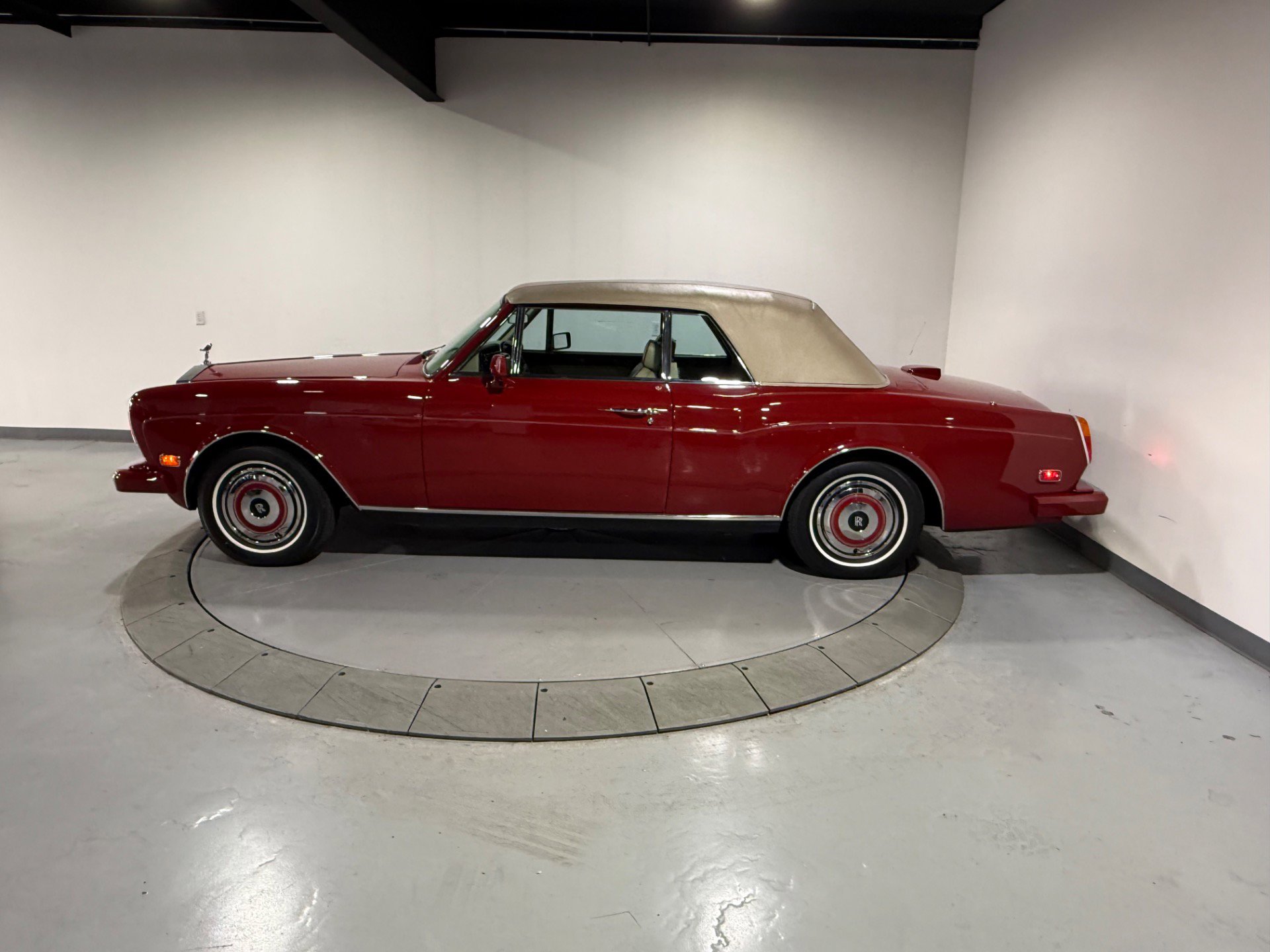 Used 1988 Rolls-Royce Corniche II image 5