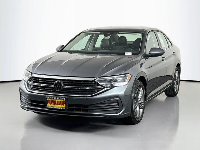 Certified 2024 Volkswagen Jetta SE FWD image 3