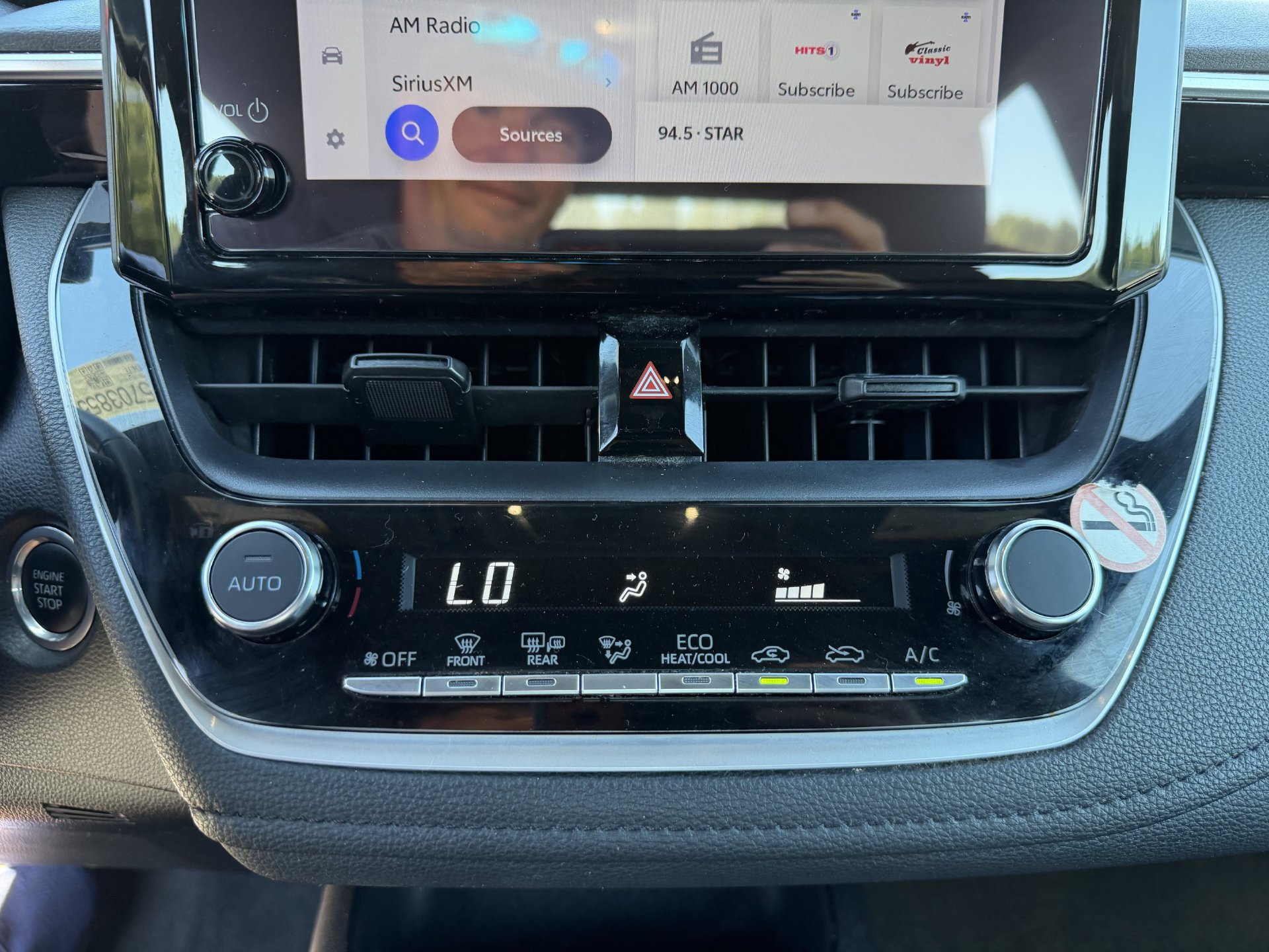 Used 2024 Toyota Corolla SE FWD image 6