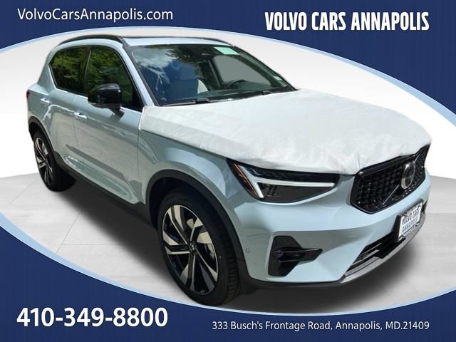 New 2026 Volvo XC40 B5 Ultra w/ Climate Package