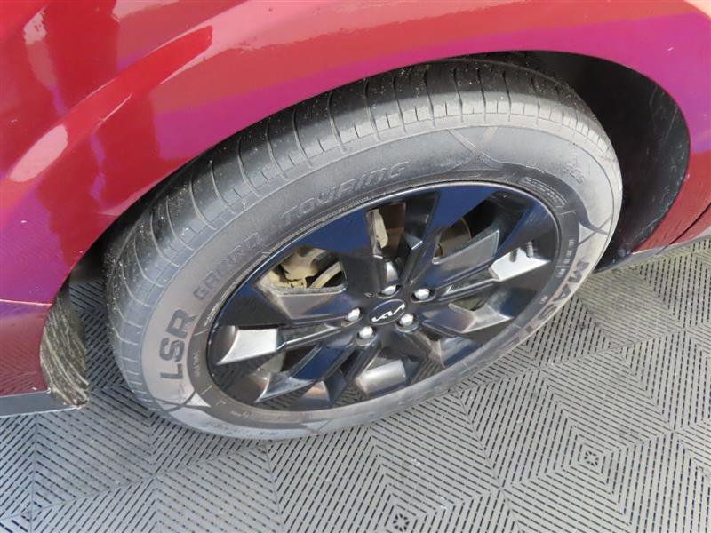 Used 2022 Kia Carnival SX Prestige image 8