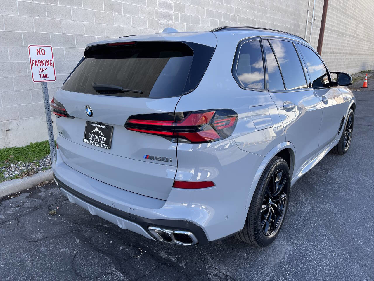 Used 2026 BMW X5 M60i AWD/4WD image 21