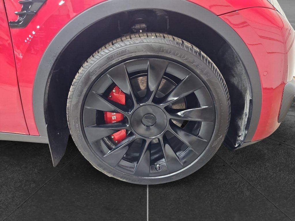 Used 2022 Tesla Model Y Long Range AWD/4WD image 36
