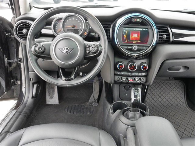 Used 2020 MINI Cooper 4-Door Hardtop w/ Premium Package image 21