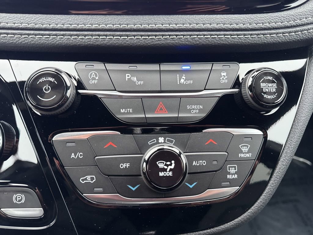 New 2026 Chrysler Pacifica Select image 17