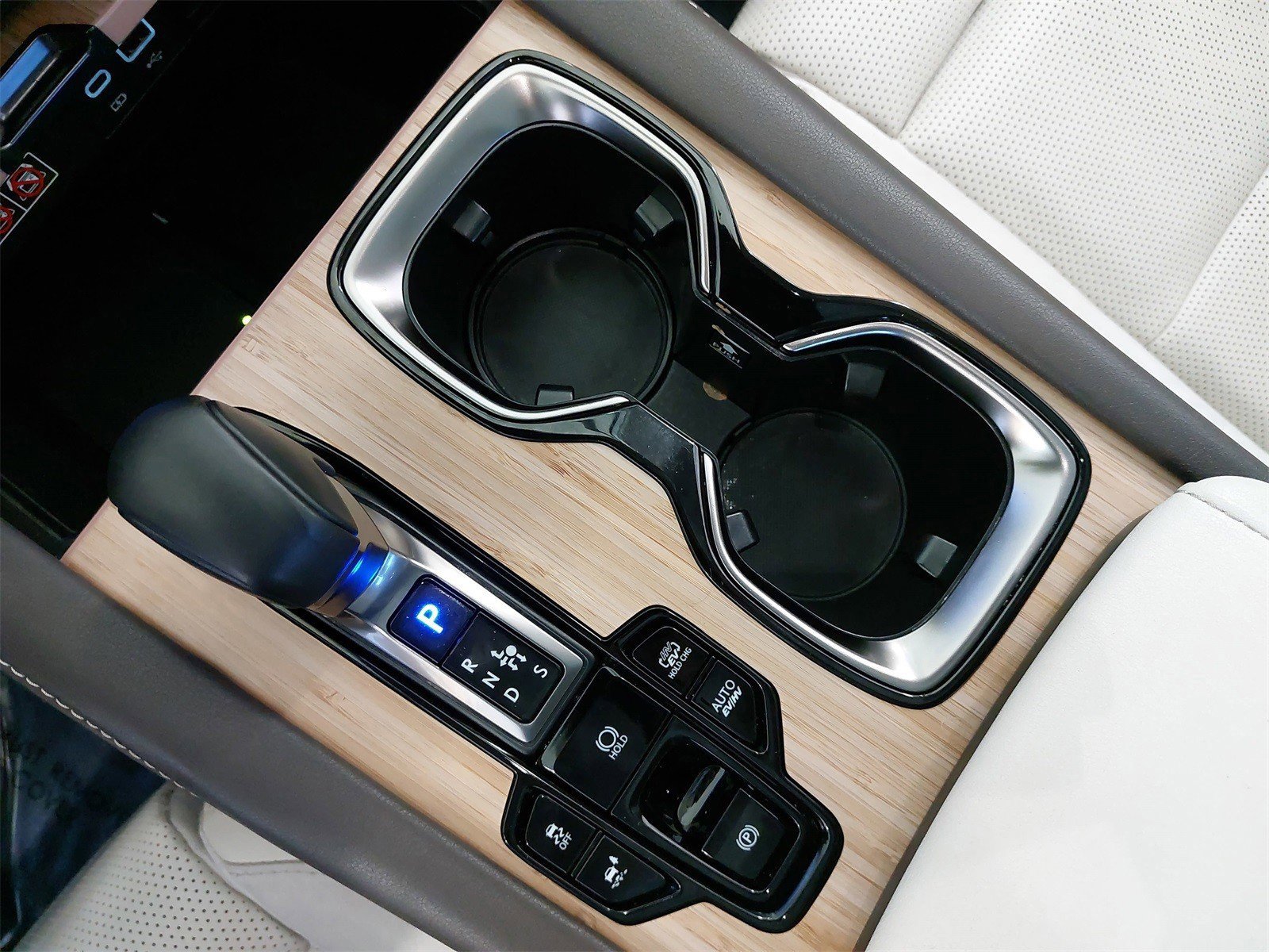 Used 2025 Lexus RX 450h AWD w/ Convenience Package image 26