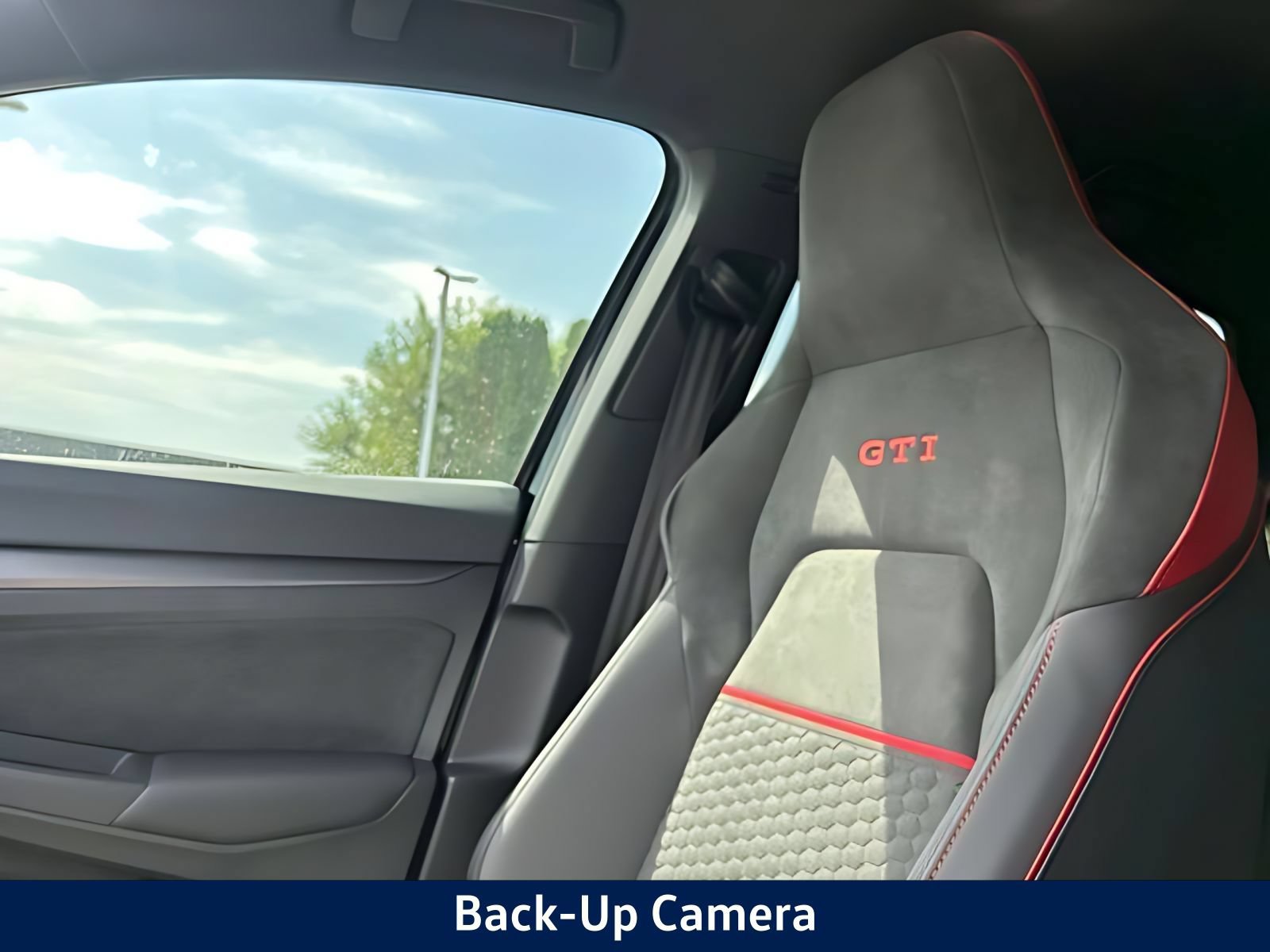 New 2026 Volkswagen GTI SE FWD image 33