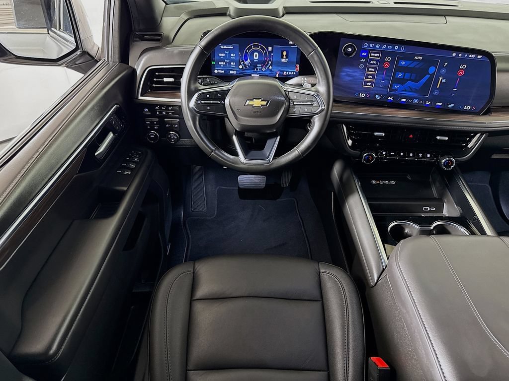 Used 2026 Chevrolet Suburban LT w/ Comfort Package AWD/4WD image 21