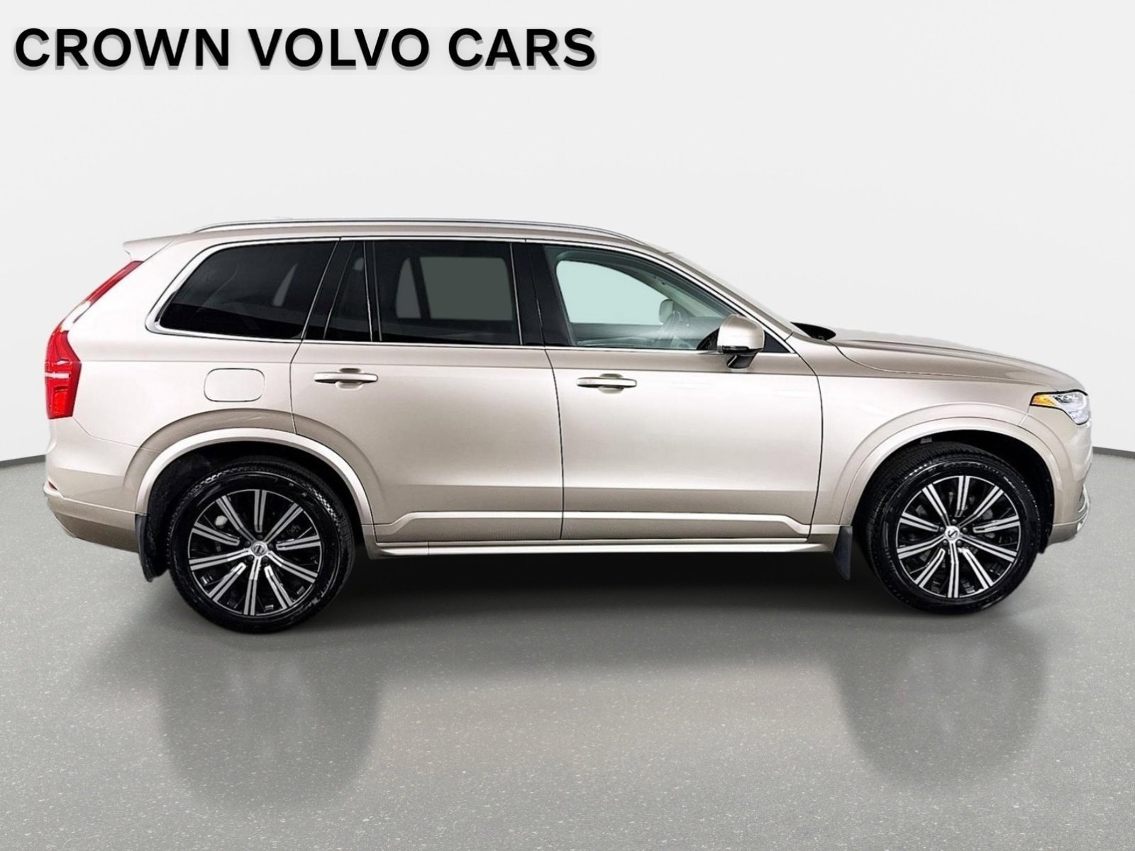 Used 2023 Volvo XC90 B5 Core w/ Climate Package image 5