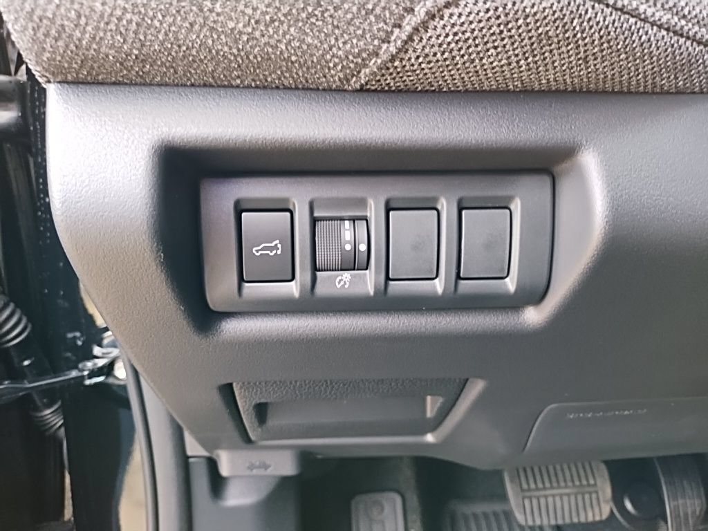 Used 2026 Subaru Outback Premium AWD/4WD image 21