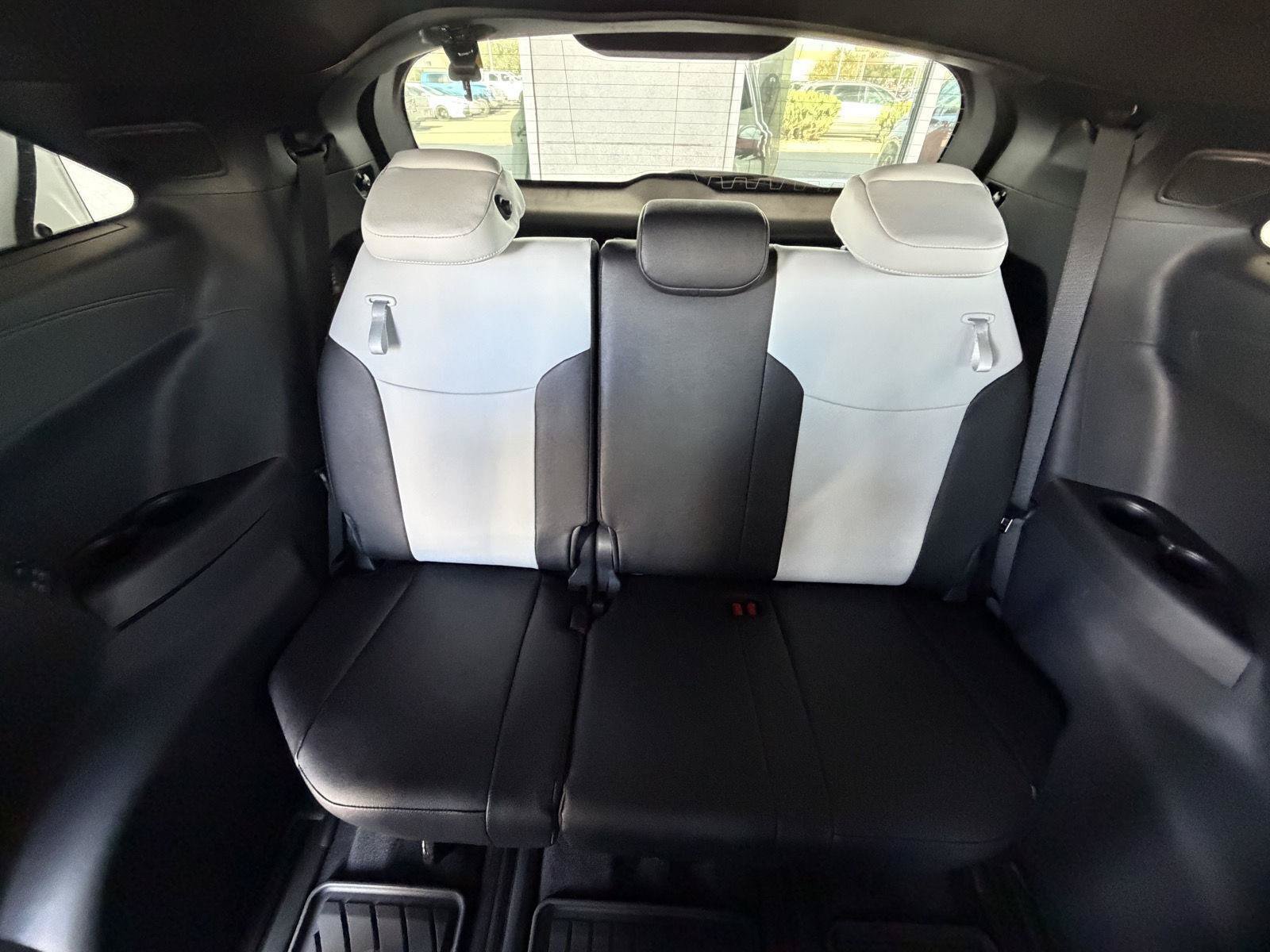 New 2026 Toyota Sienna XSE FWD image 19