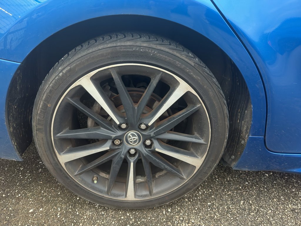 Used 2019 Toyota Camry XSE FWD image 4