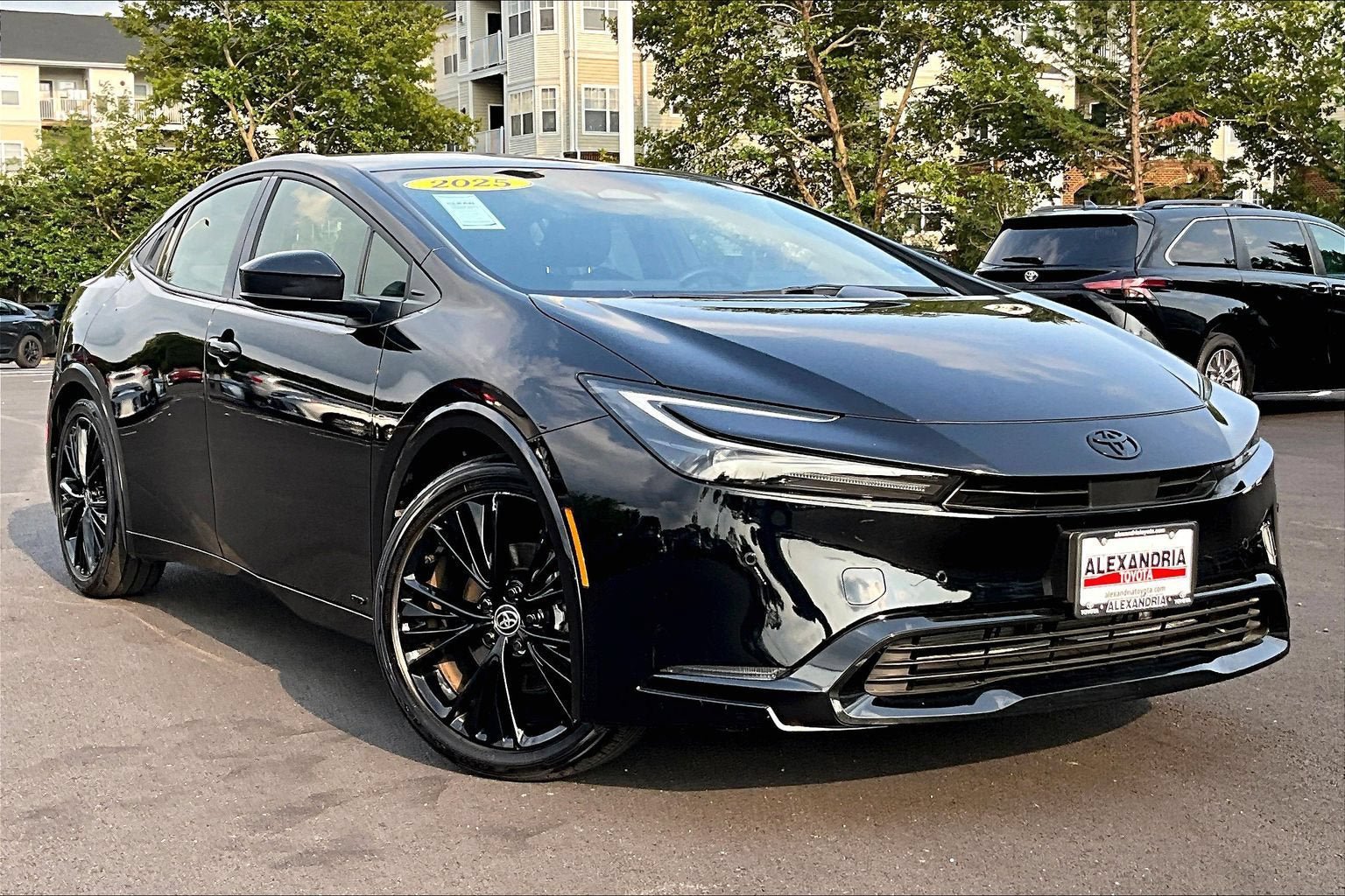 Used 2025 Toyota Prius AWD image 2