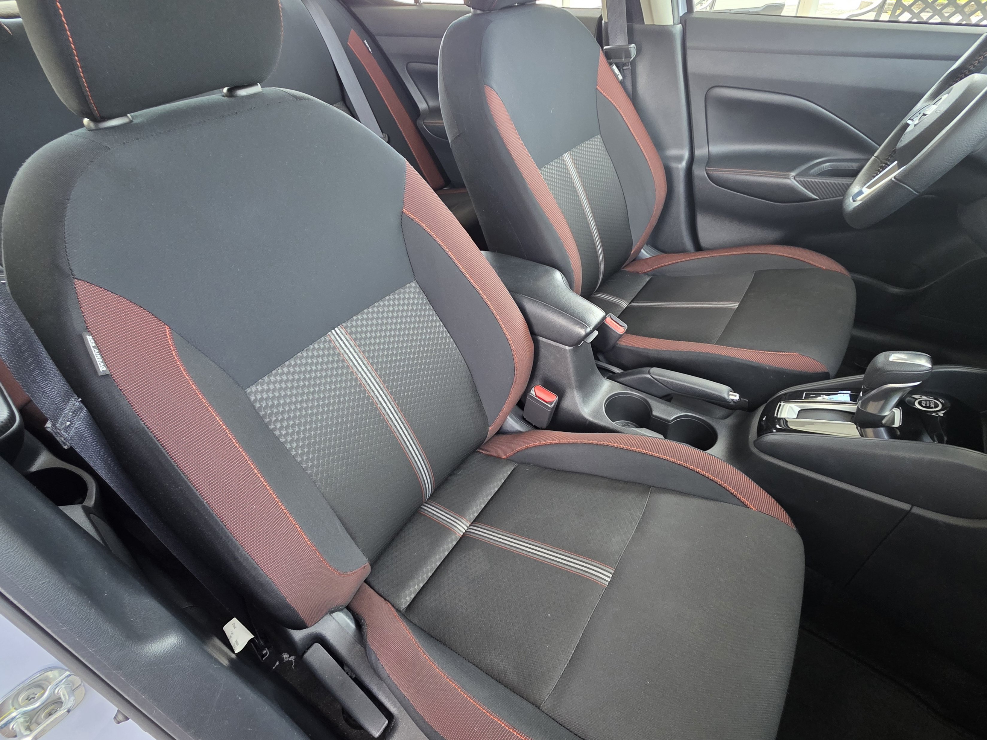 Used 2024 Nissan Versa SR FWD image 27