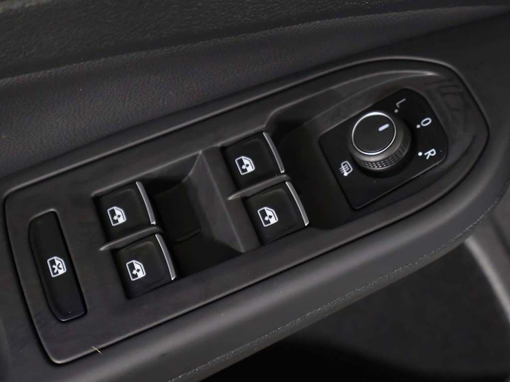 Used 2022 Volkswagen Golf R AWD/4WD image 44