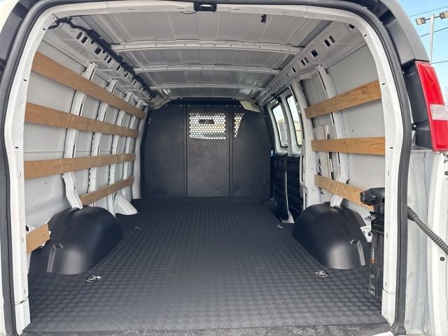 Used 2024 Chevrolet Express 2500 Work Van w/ Driver Convenience Package image 44