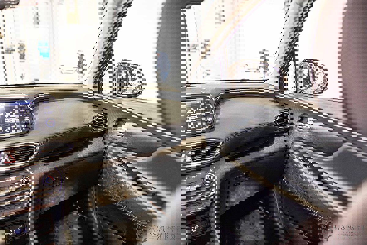 Used 2020 Hyundai Santa Fe SEL image 37