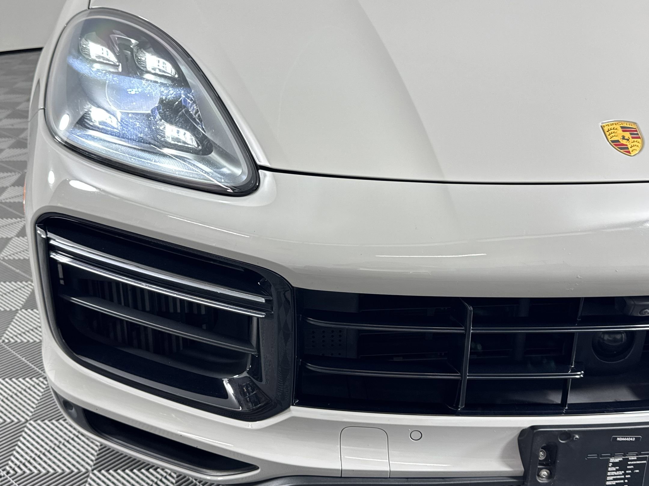 Certified 2022 Porsche Cayenne Turbo image 11