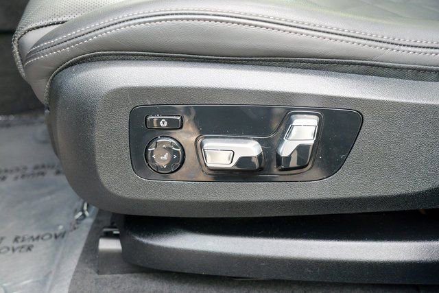 Used 2024 BMW X6 xDrive40i w/ Premium Package image 23