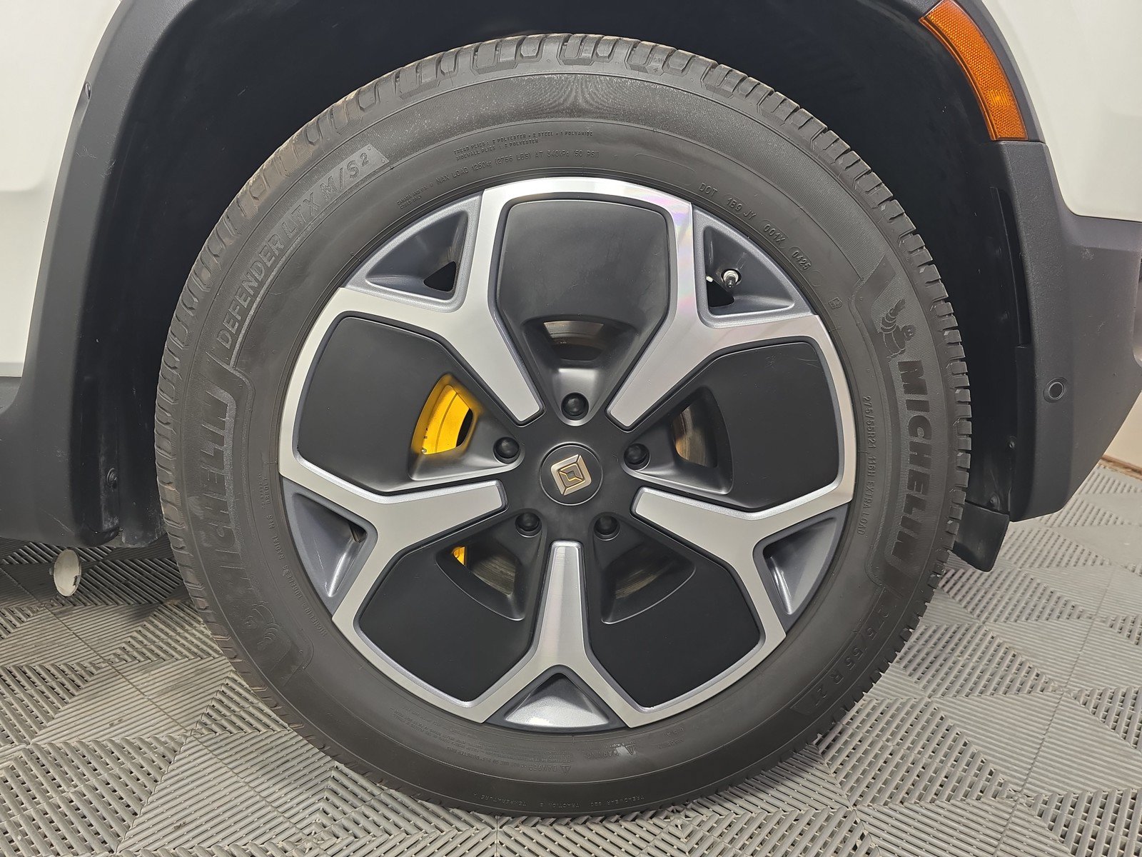 Used 2022 Rivian R1T Launch Edition AWD/4WD image 12