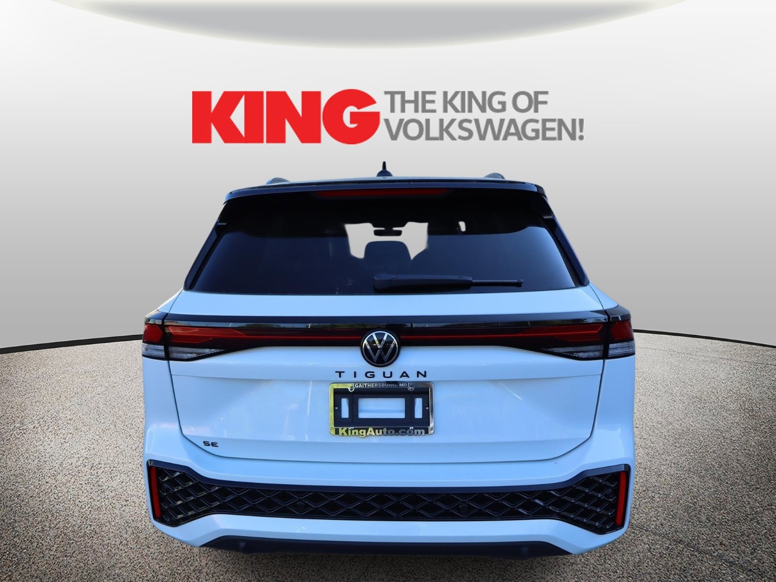 New 2026 Volkswagen Tiguan SE R-Line FWD image 4