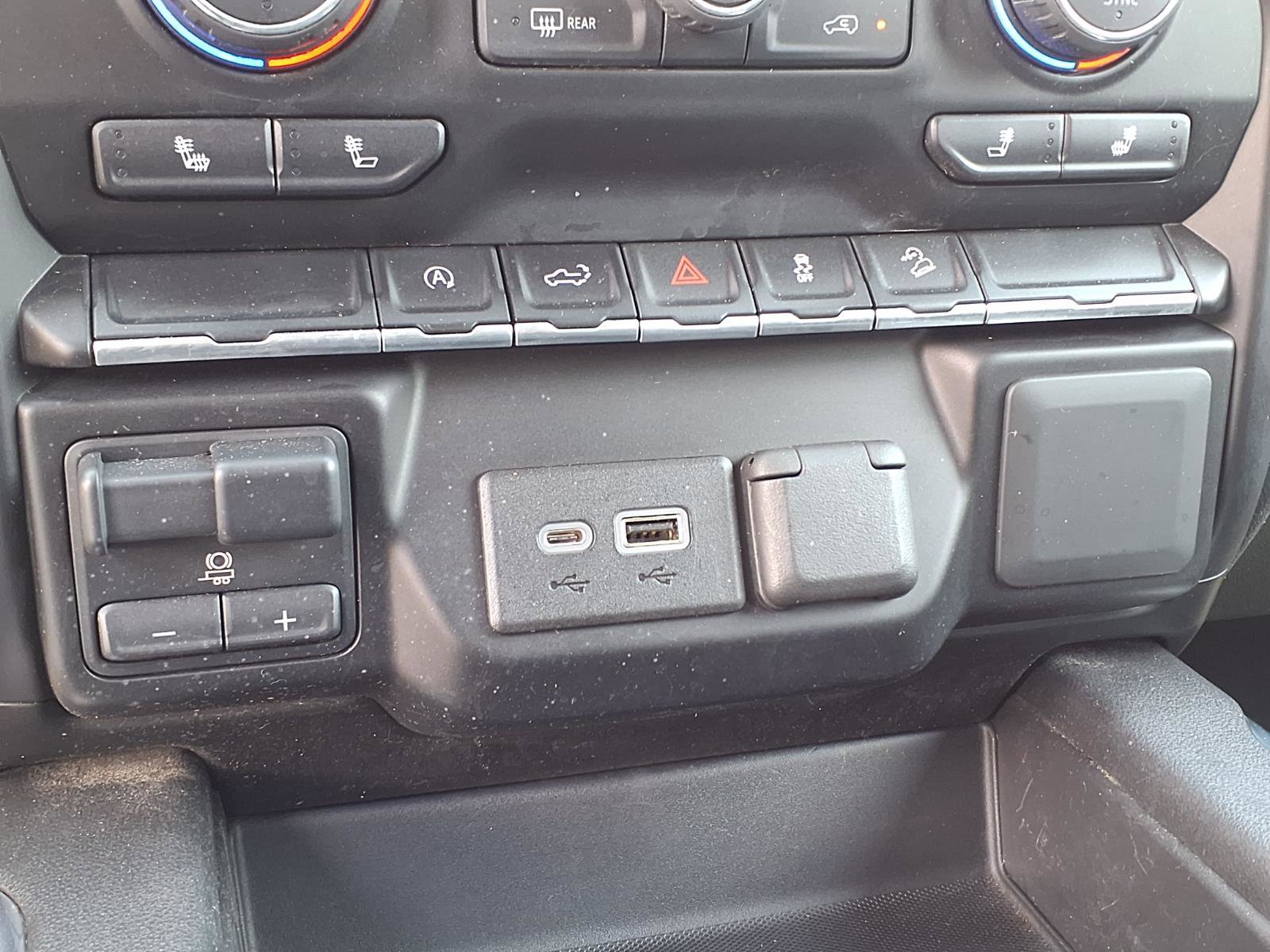 Used 2021 Chevrolet Silverado 1500 RST AWD/4WD image 18