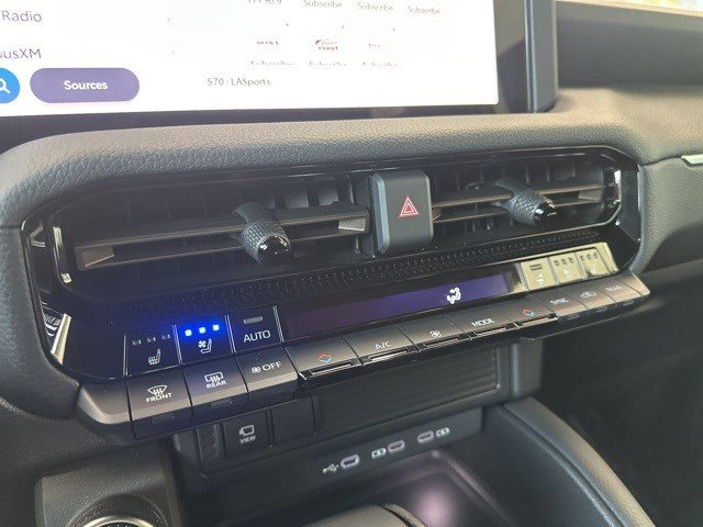 Used 2024 Toyota Land Cruiser image 22