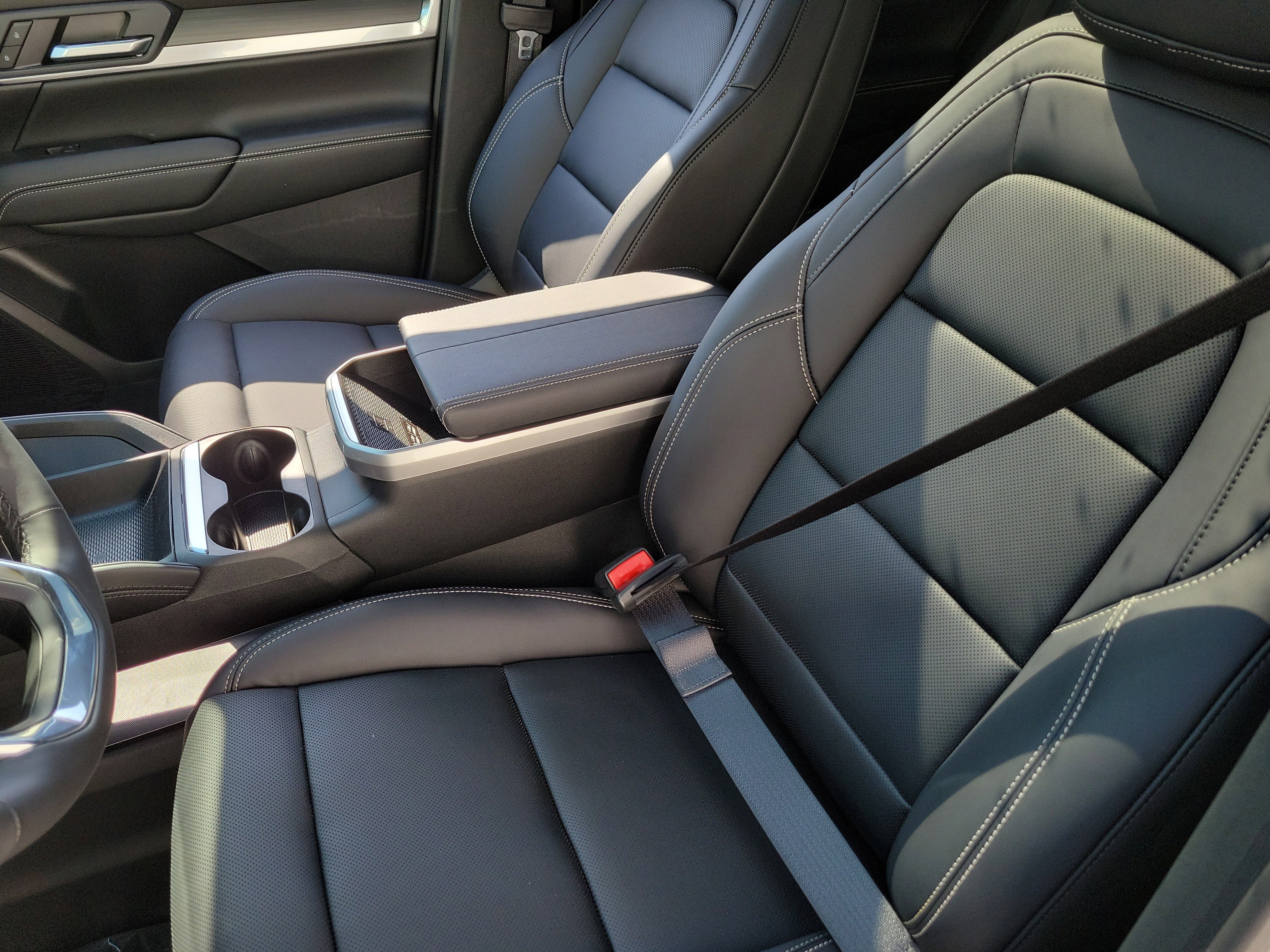 New 2026 GMC Terrain Elevation w/ Elevation Premium Package FWD image 23