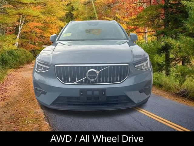 Used 2023 Volvo XC40 B5 Plus w/ Driver Assist Package AWD/4WD image 9