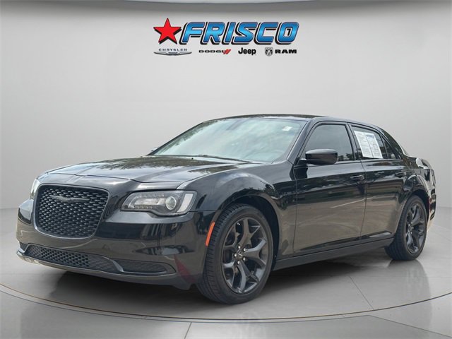 Certified 2022 Chrysler 300 Touring w/ Sport Appearance Package image 4