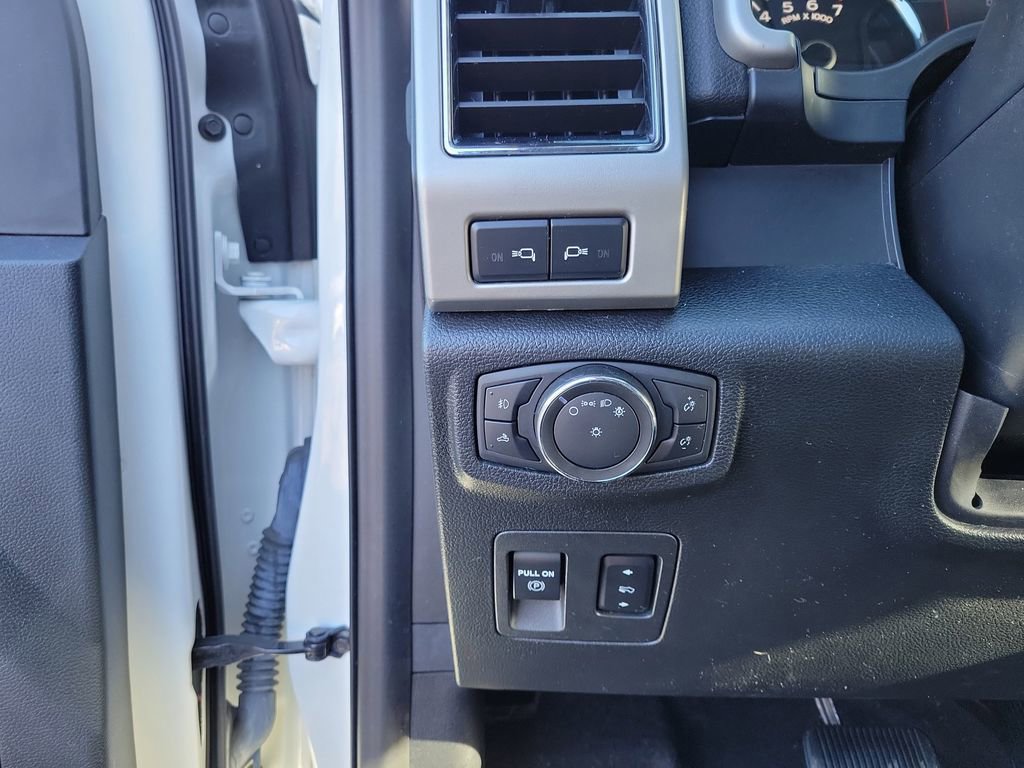 Certified 2020 Ford F150 Lariat w/ Equipment Group 502A Luxury image 21