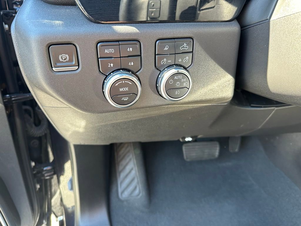 Used 2023 GMC Sierra 1500 SLT w/ SLT Premium Package image 27