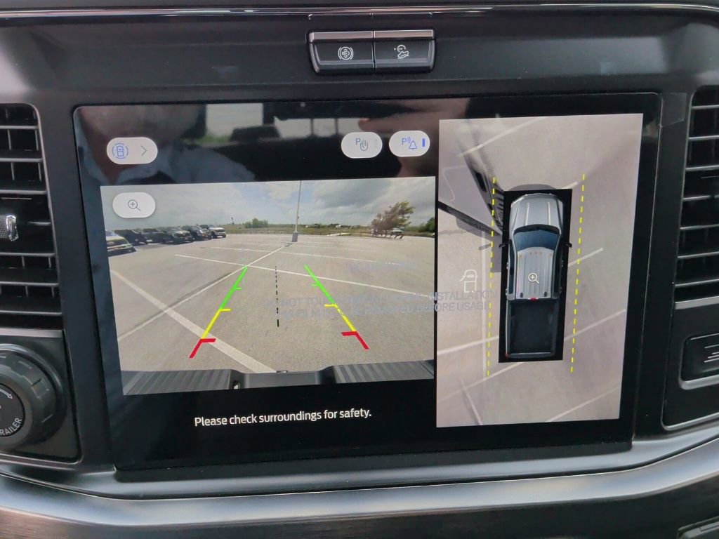 New 2026 Ford F250 Lariat w/ Black Appearance Package image 27