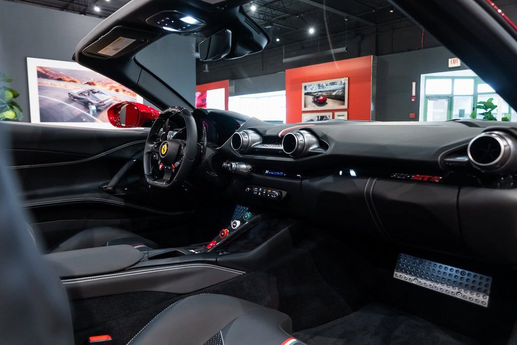 Certified 2022 Ferrari 812 GTS image 40