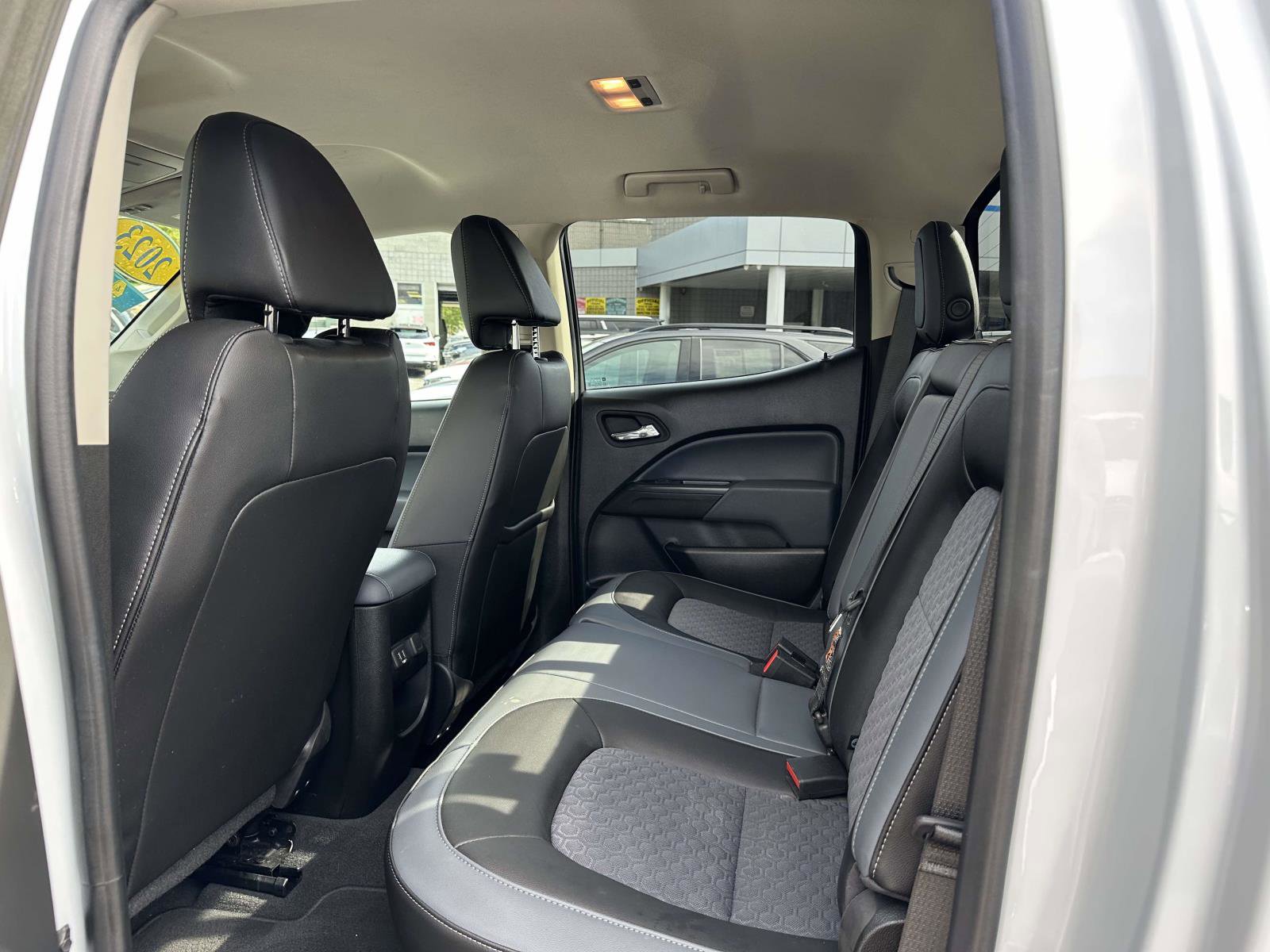 Used 2022 Chevrolet Colorado Z71 image 12