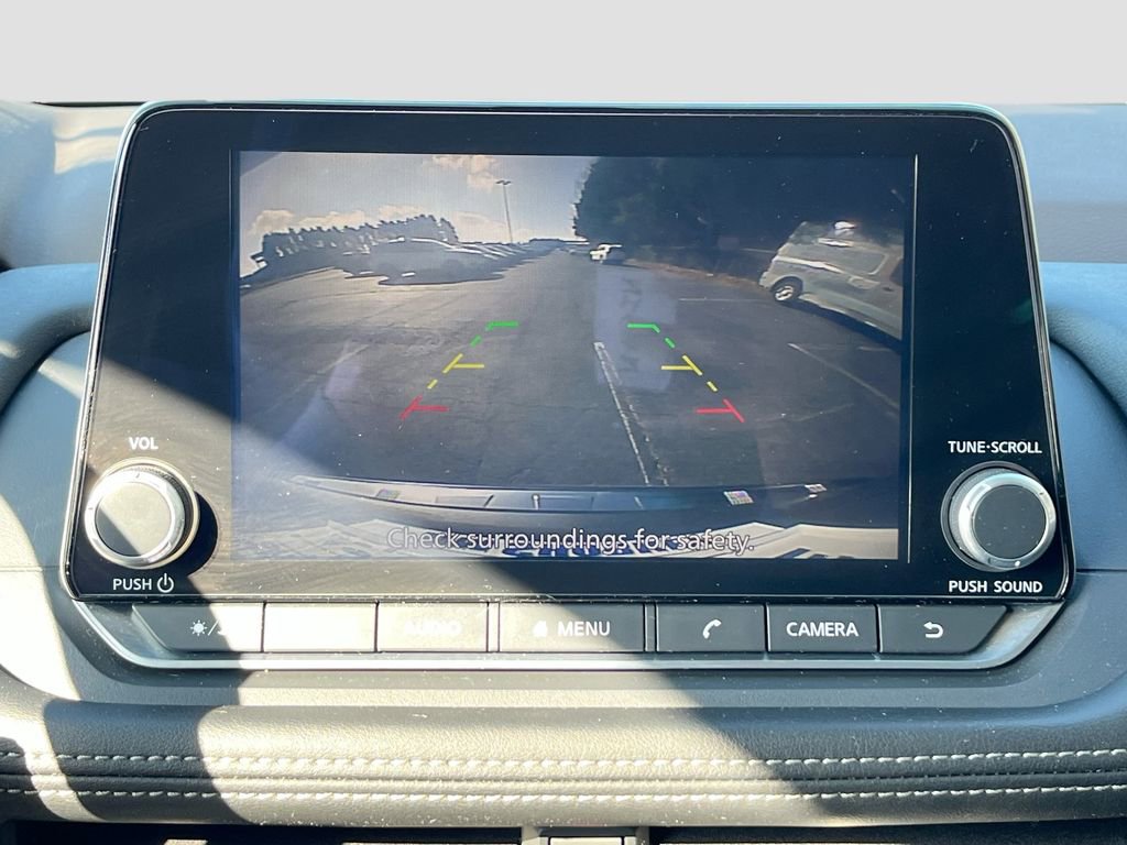 Used 2023 Nissan Rogue SV FWD image 12