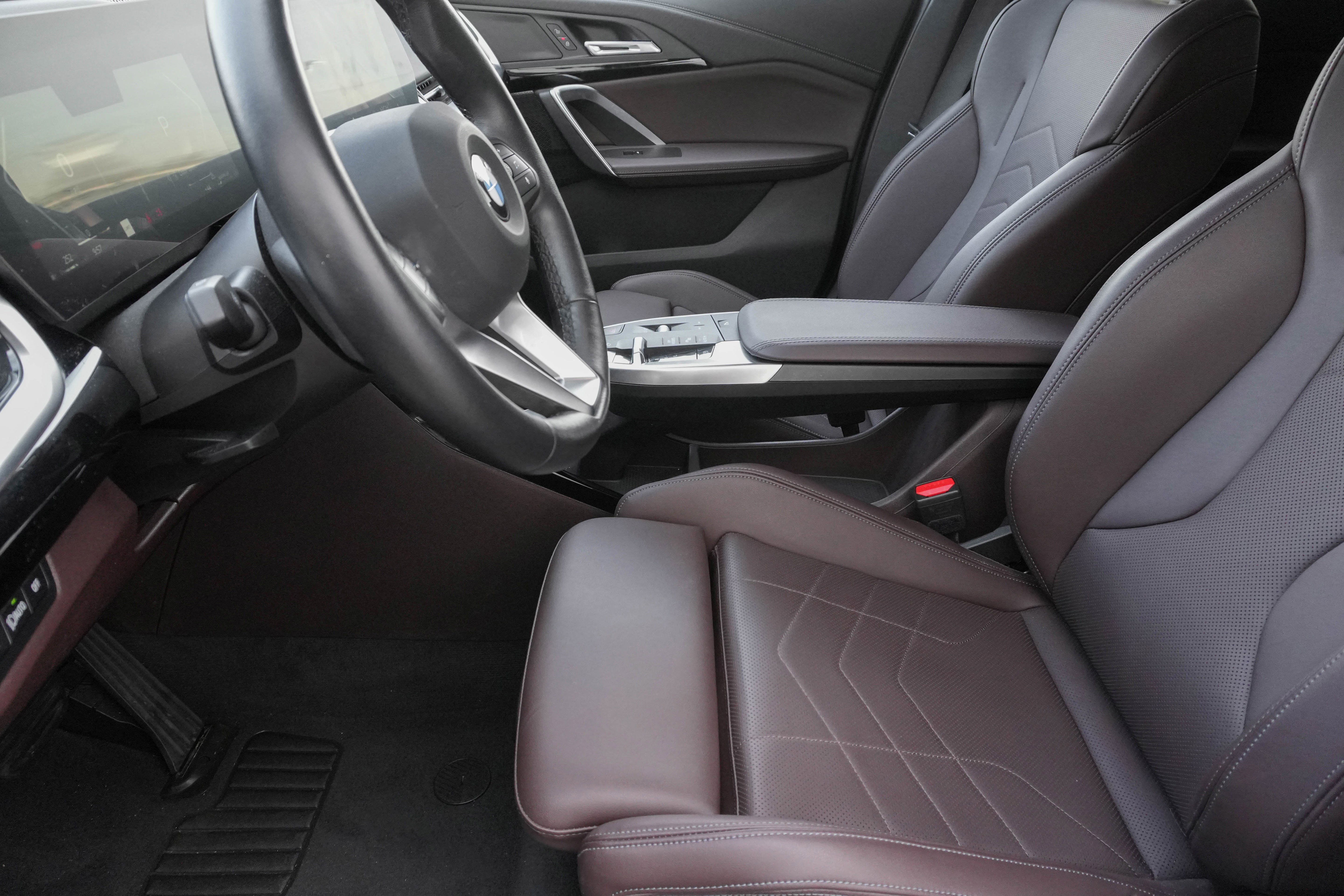 Certified 2025 BMW X2 xDrive28i image 12