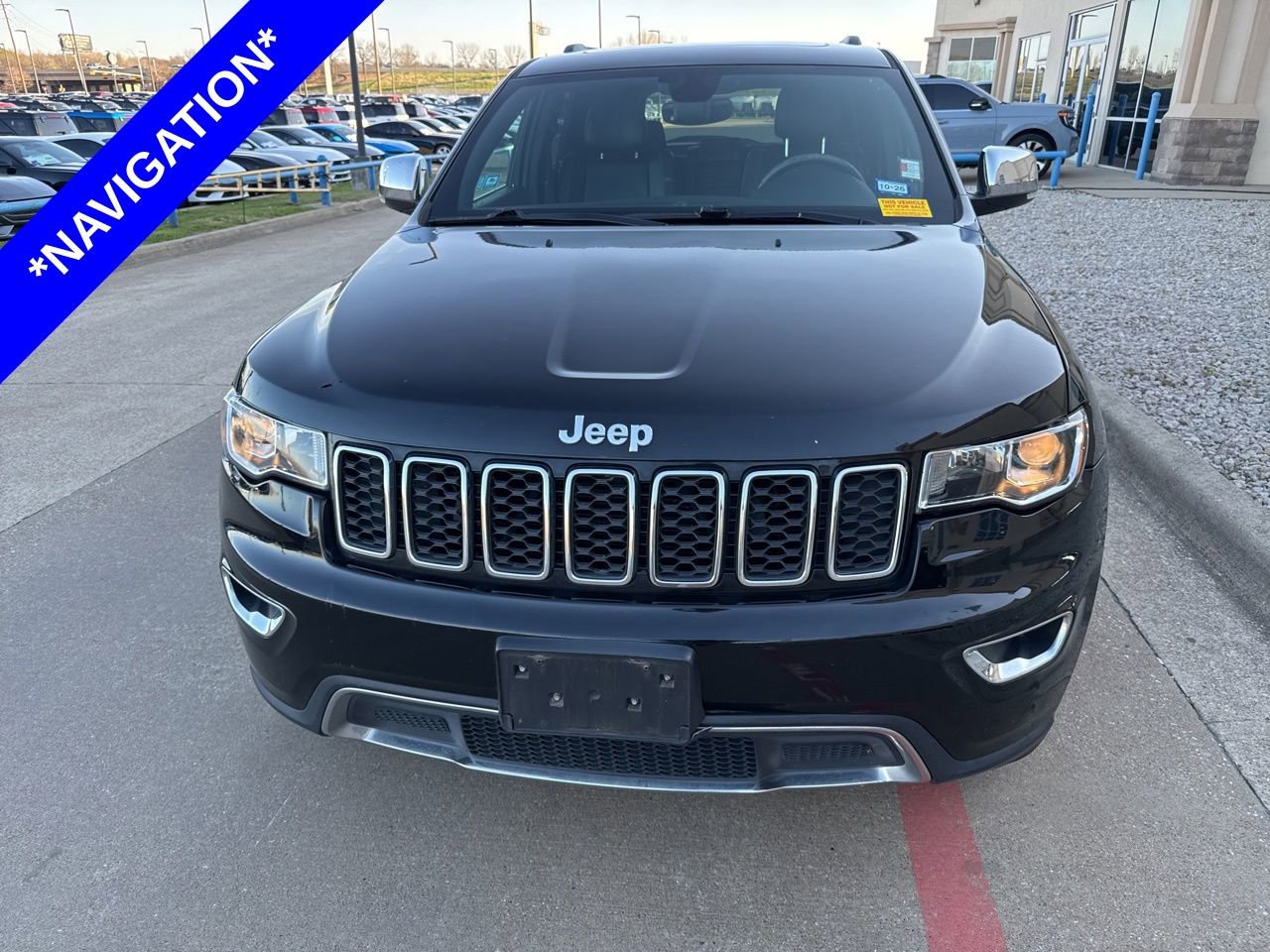 Used 2017 Jeep Grand Cherokee Limited image 2