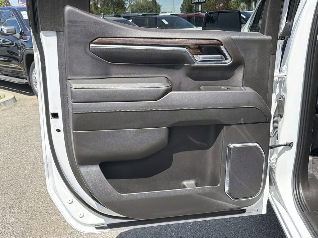 Used 2024 GMC Sierra 1500 SLE image 24