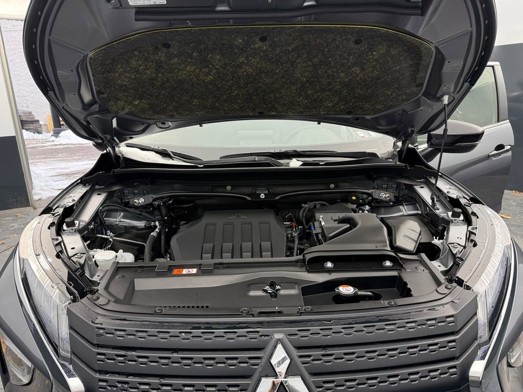 New 2026 Mitsubishi Eclipse Cross Black Edition image 25