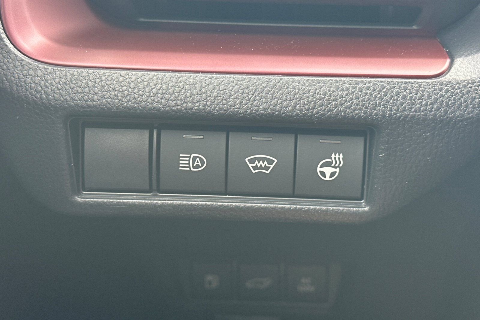 New 2026 Toyota Prius Plug-In Hybrid FWD image 30