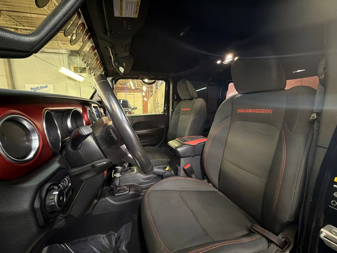 Used 2021 Jeep Wrangler Unlimited Rubicon AWD/4WD image 8
