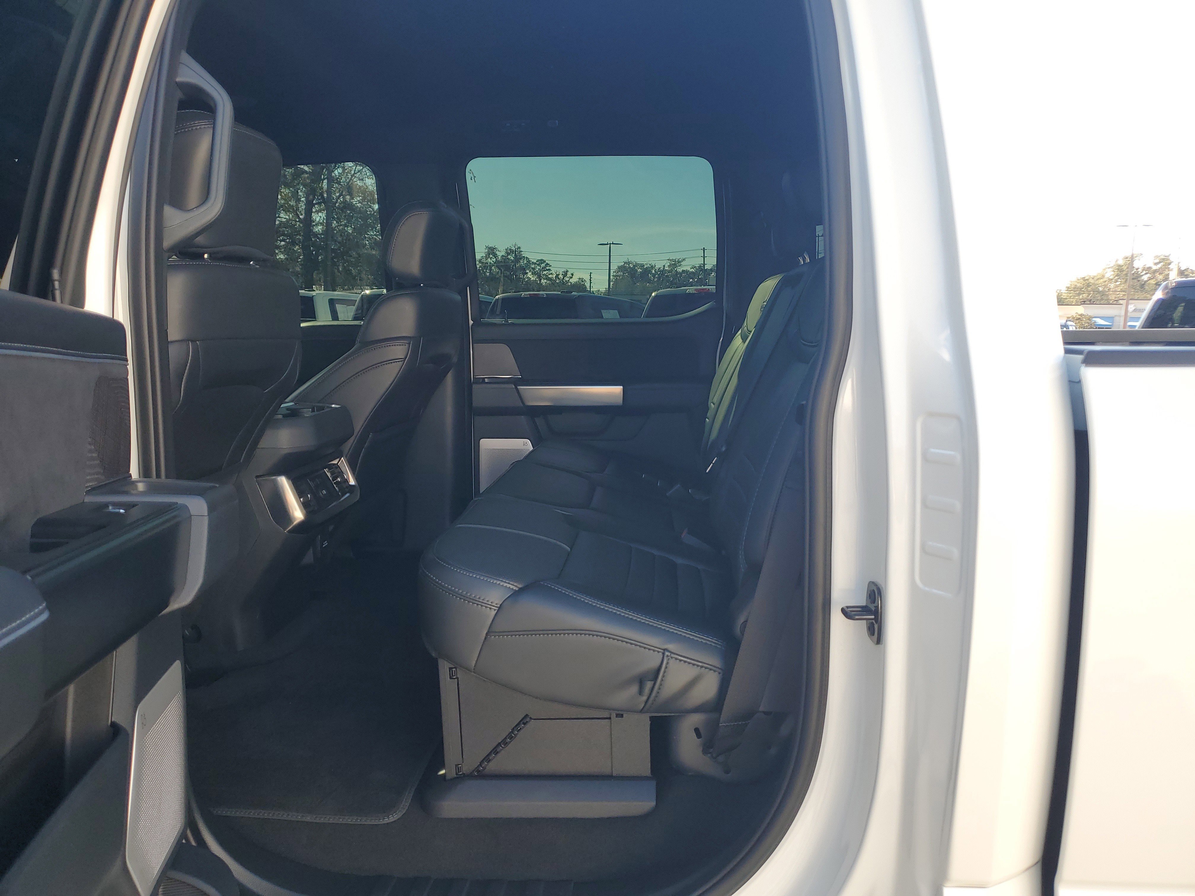 Used 2025 Ford F250 Platinum image 25