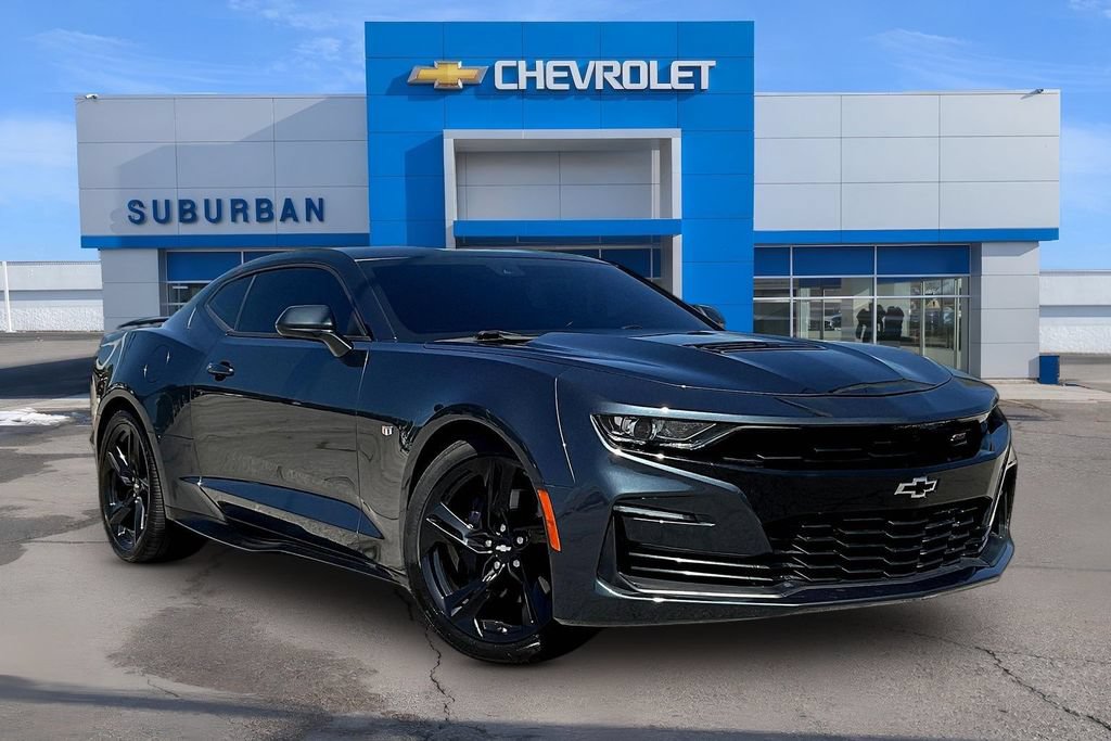 Used 2019 Chevrolet Camaro SS RWD image 2