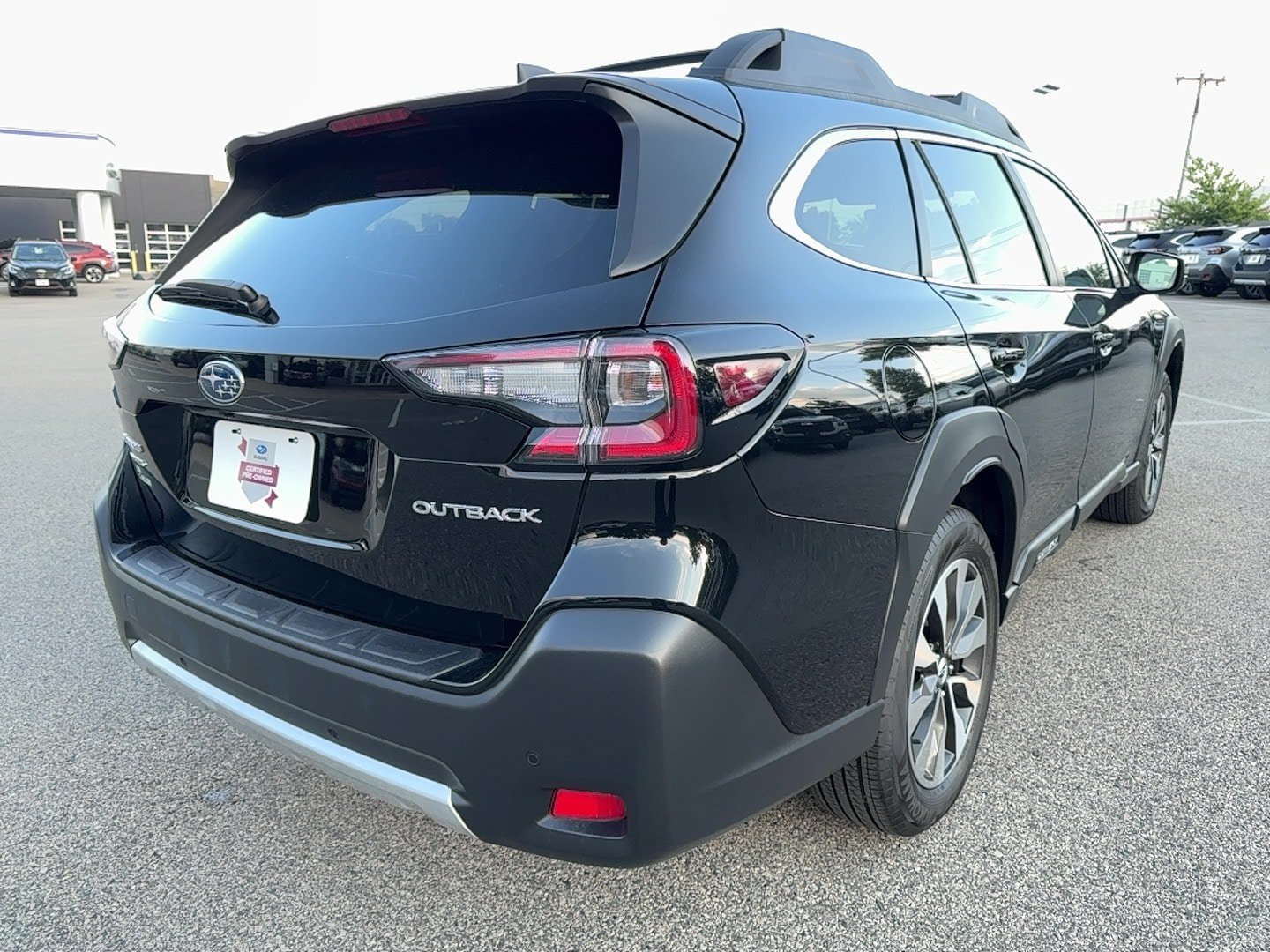 Certified 2025 Subaru Outback Limited AWD/4WD image 7