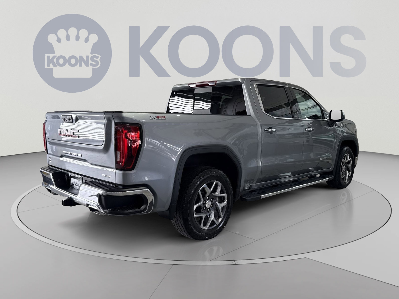 Used 2024 GMC Sierra 1500 SLT AWD/4WD image 11